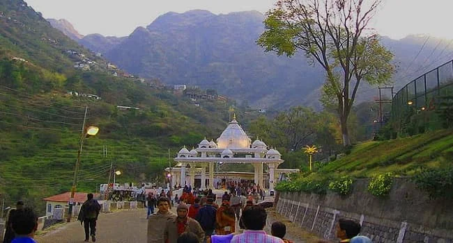 Kashmir Trip Package from Delhi/Surat